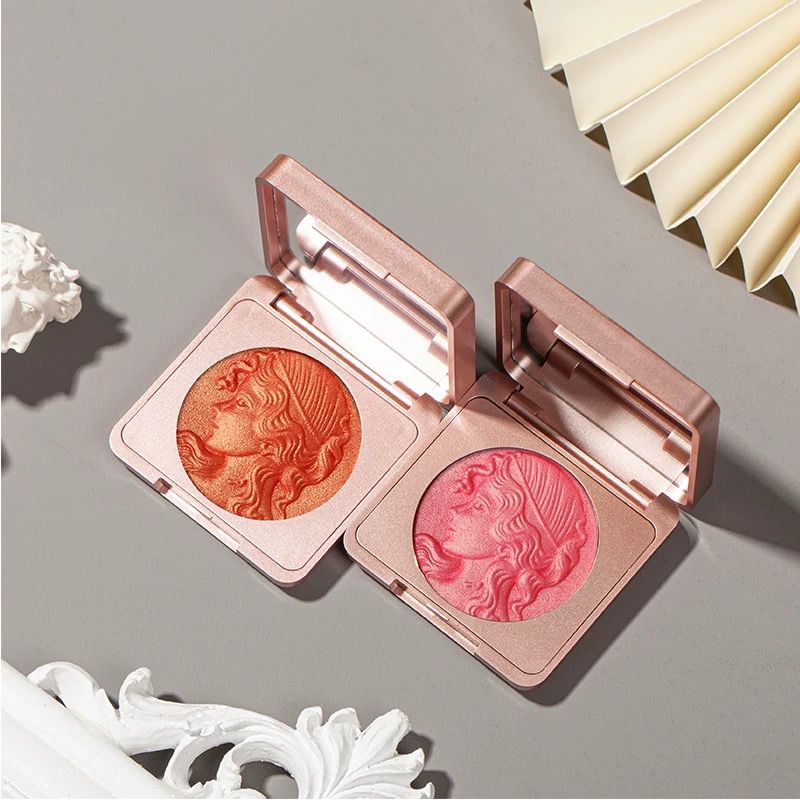 CDE Highlighter blush